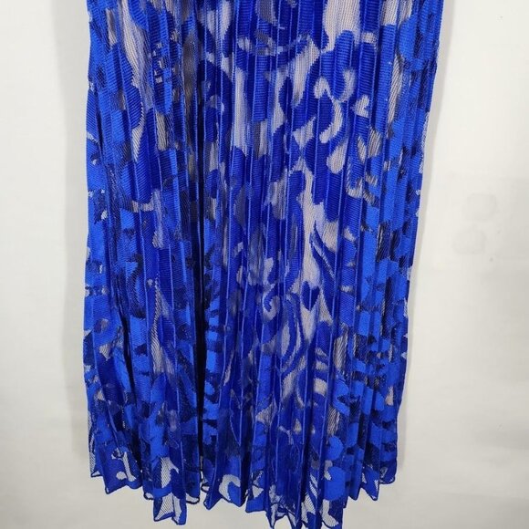 Shein V-neck Floral Lace‎ Dress in royal blue Size US 4 - Picture 4 of 6